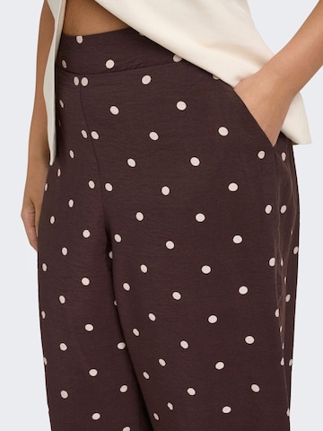 ONLY Carmakoma Regular Broek 'CARCarrie' in Bruin