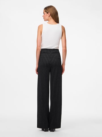 Wide leg Pantaloni 'PCJiannah' di PIECES in nero
