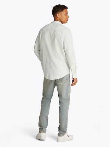 Tommy Jeans Regular Fit Hemd in Weiß