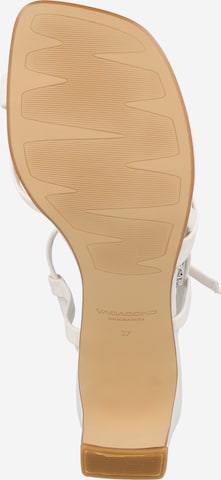 VAGABOND SHOEMAKERS Páskové sandály 'LUISA' – bílá