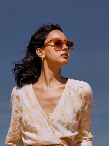 Victoria Hyde Aurinkolasit 'Velda' värissä ruskea: etupuoli