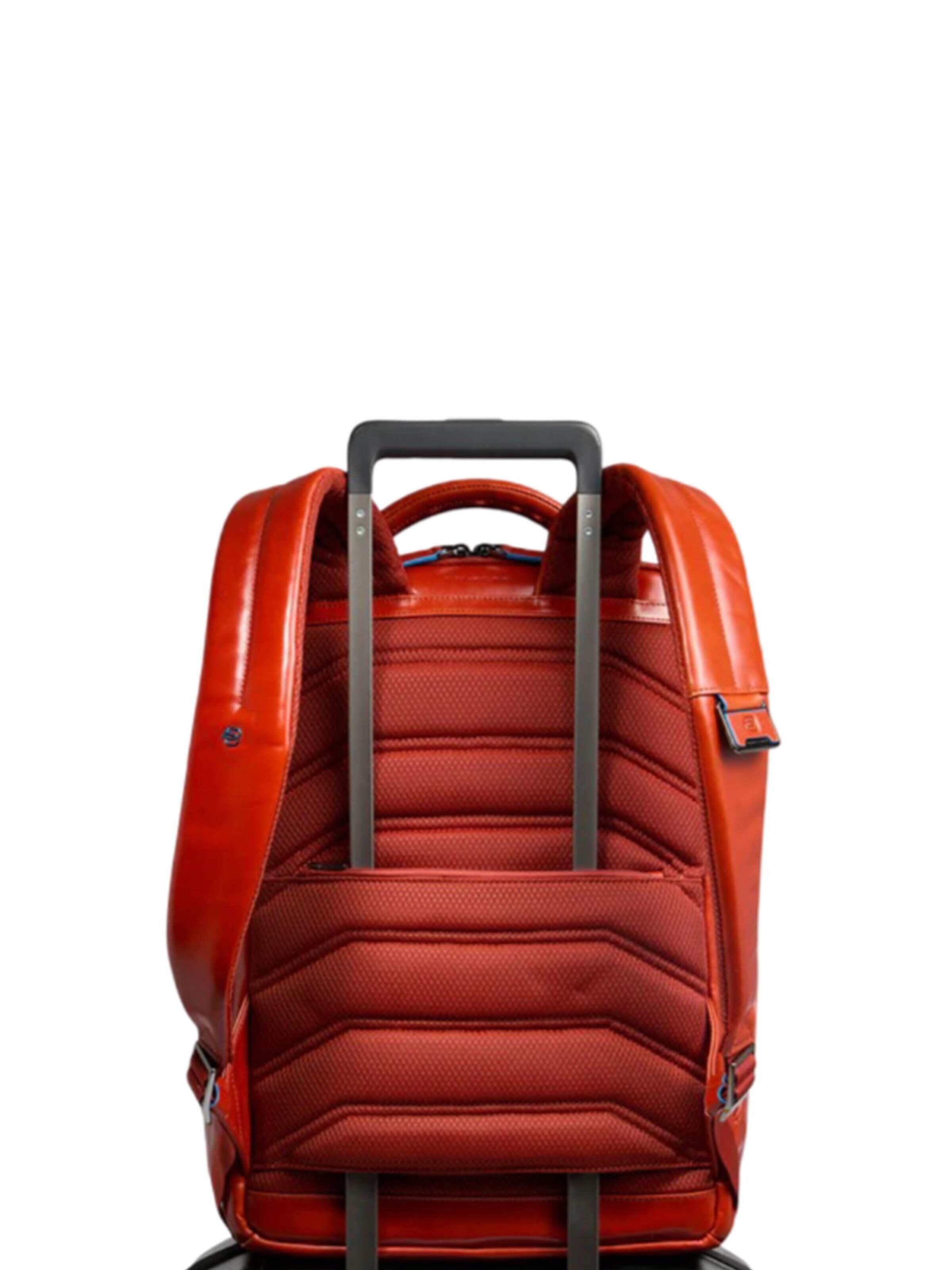 Zaino di Piquadro in arancione
