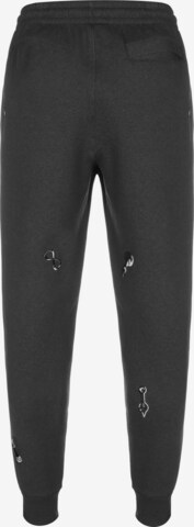 Tapered Pantaloni sportivi 'LeBron' di NIKE in grigio
