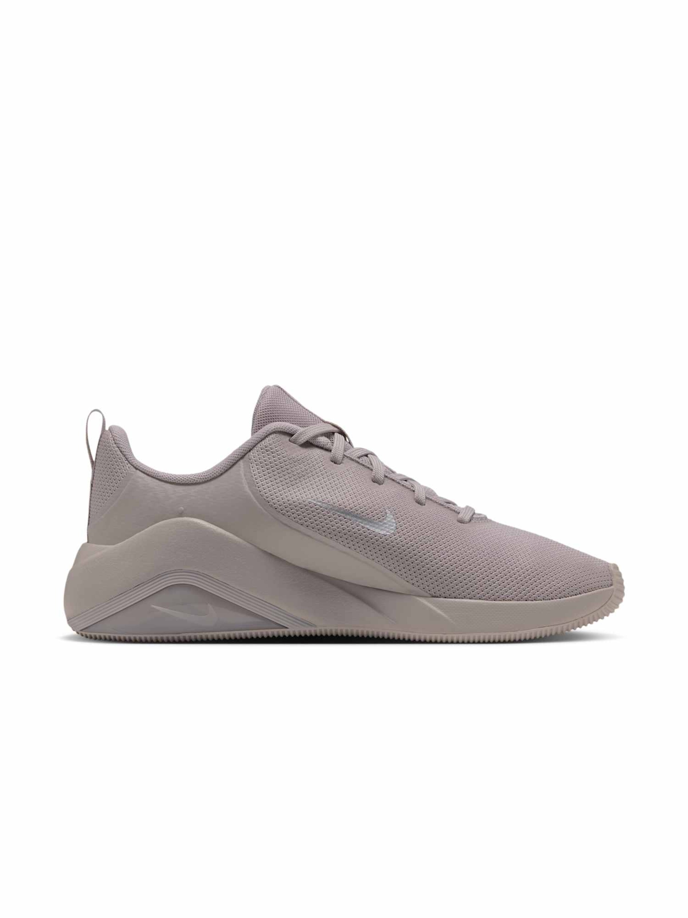 lillā NIKE Sporta apavi 'Bella 7'