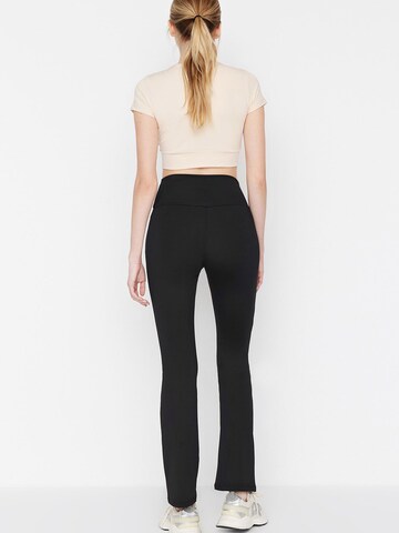 Trendyol Flared Leggings in Black