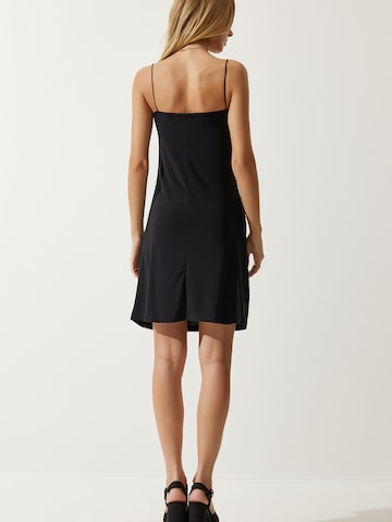 Happiness İstanbul Šaty - Čierna