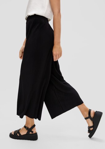 s.Oliver Wide Leg Hose in Schwarz