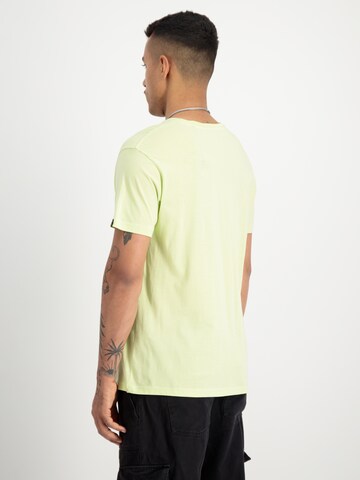 ALPHA INDUSTRIES Футболка в Желтый