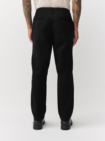 Next Tapered Hose in Schwarz