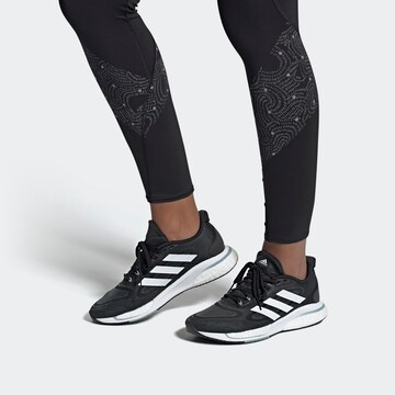 ADIDAS PERFORMANCE Laufschuh 'Supernova' in Schwarz: Vorderseite