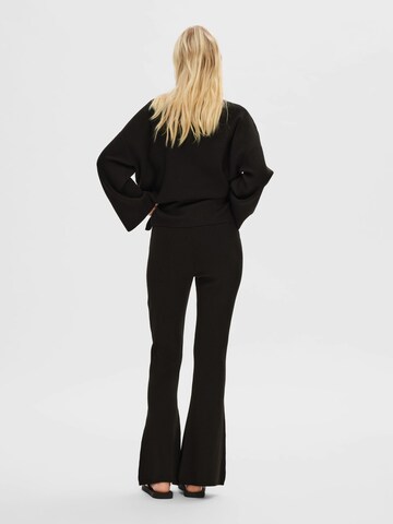 évasé Pantalon 'KARO' SELECTED FEMME en noir