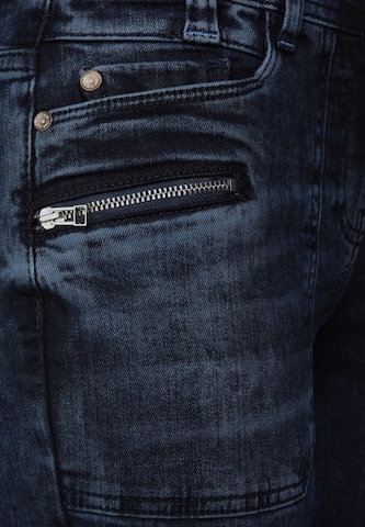 Coupe slim Jean 'Toronto' CECIL en bleu