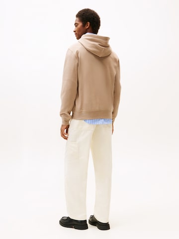 TOMMY HILFIGER Sweatshirt 'ESS SEASONAL' in Beige