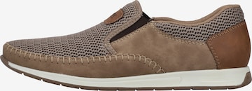 Chaussure basse Rieker en beige : devant