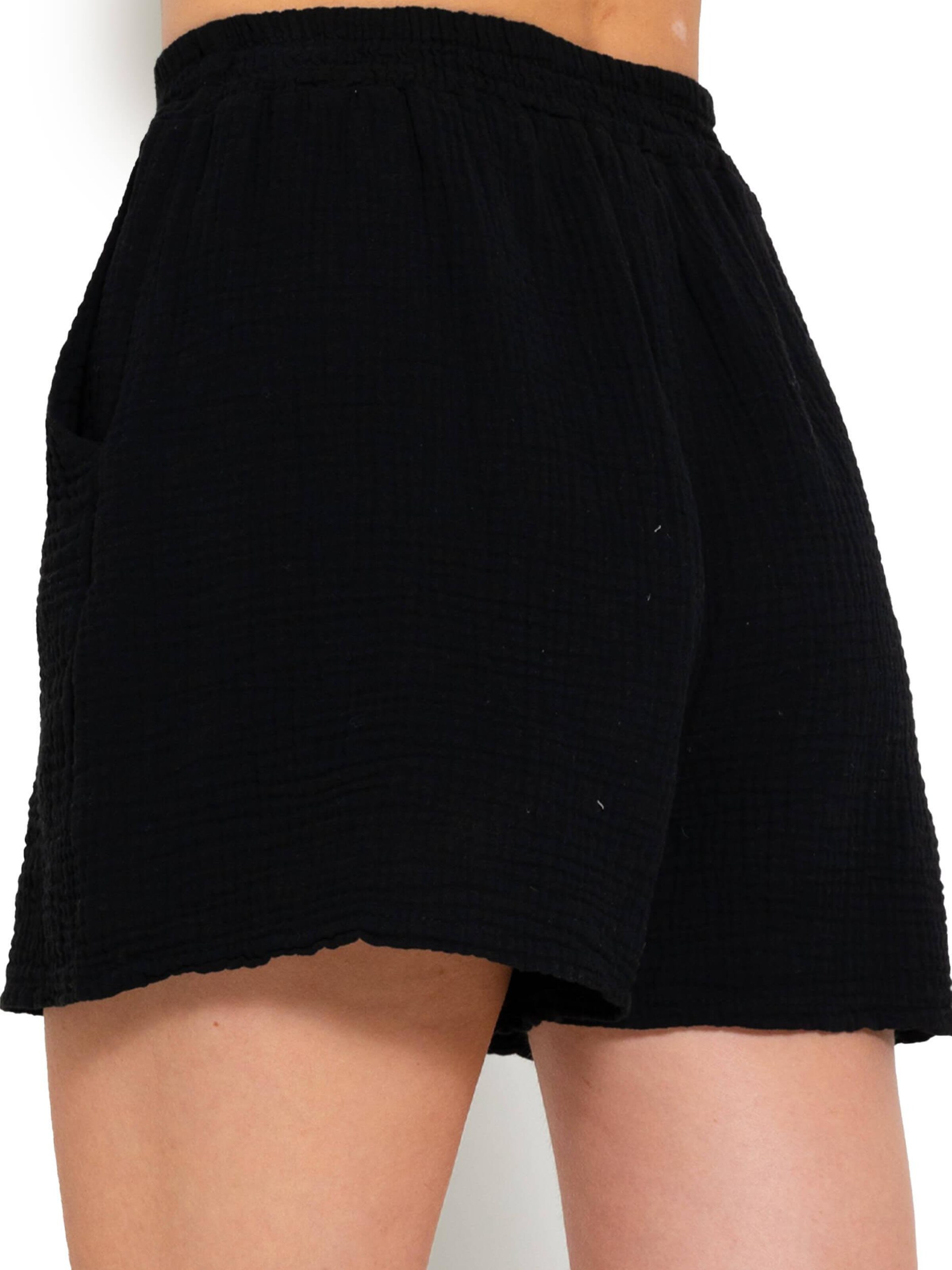 SASSYCLASSY Regular Pants in Black