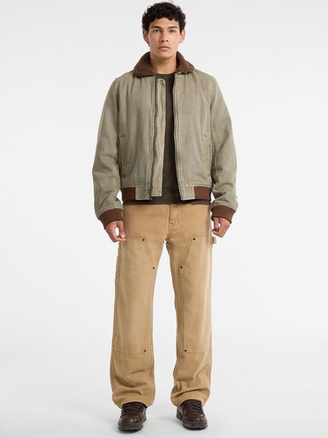 GUESS Between-Season Jacket in Green