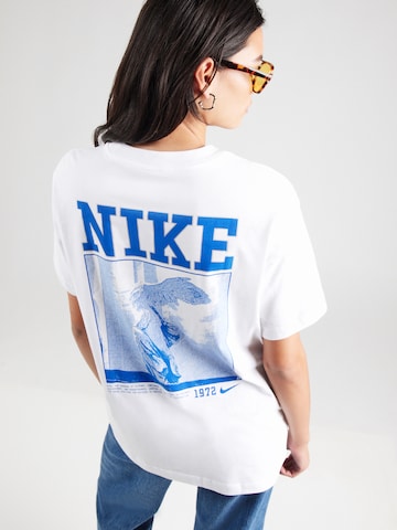 Nike Sportswear Shirt in White: front