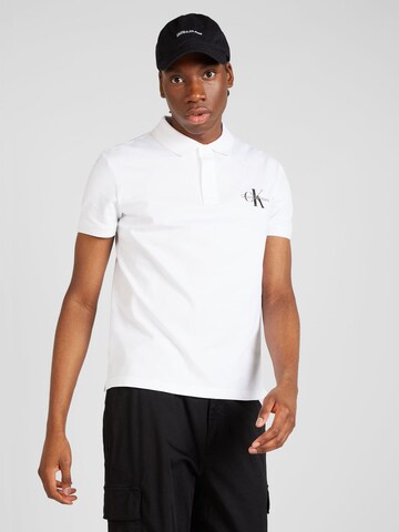 T-Shirt Calvin Klein Jeans en blanc : devant