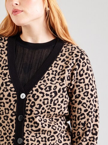 Geacă tricotată 'VMCaria' de la Vero Moda Curve pe bej