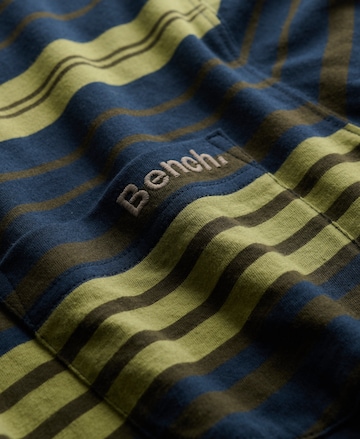 T-Shirt 'Bench X Superdry & Co' BENCH en vert