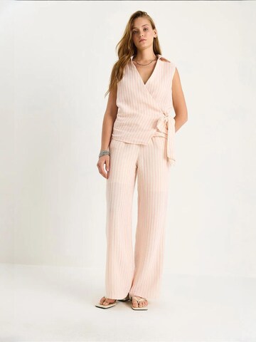 Bianco Lucci - Calças de fato em rosa: frente