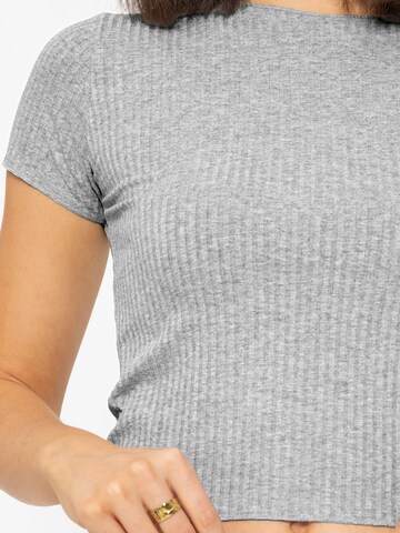 SASSYCLASSY Shirt in Grey