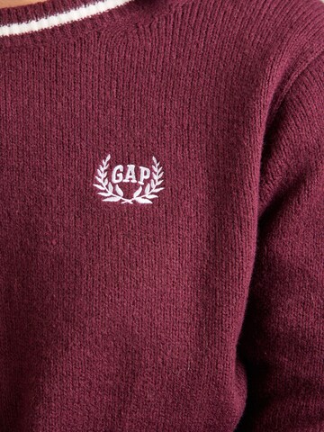 GAP Sweater in Red