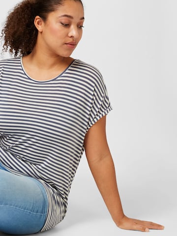 Vero Moda Curve T-Shirt 'AYA' in Blau