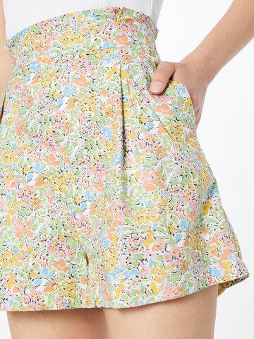Regular Pantalon à pince 'ELLA' SISTERS POINT en mélange de couleurs