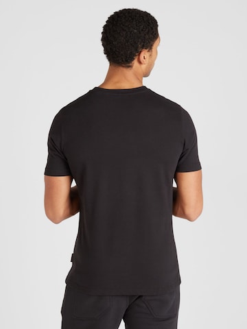 Tricou de la naketano pe negru