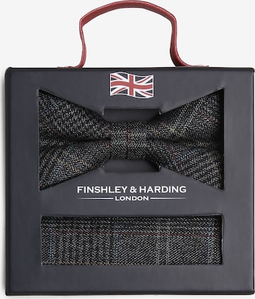 Finshley & Harding London Bow Tie ' ' in Black: front