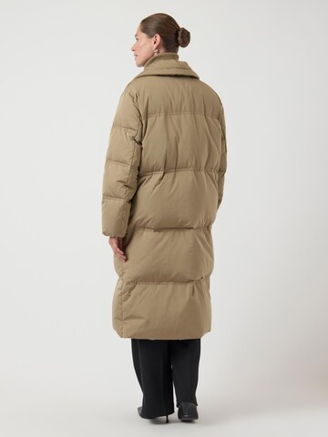 Manteau d’hiver 'YASSevina' YAS en beige