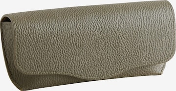 Next Case in Green: front