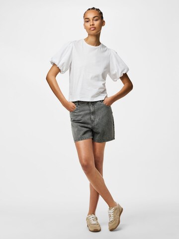 T-shirt PIECES en blanc