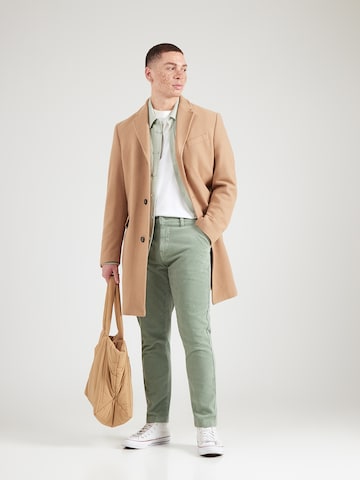 Lindbergh Tapered Chino Pants in Green