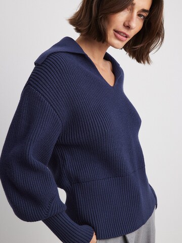 NA-KD Sweater in Blue: front