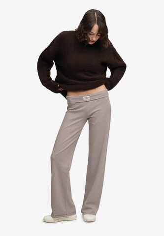 Superdry & Co Flared Broek 'Athletic Essentials' in Bruin