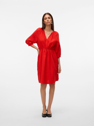 VERO MODA Kleit 'VMBEVERLY', värv punane
