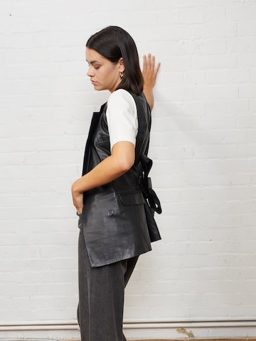 Gilet 'Dahlia' Aligne en noir