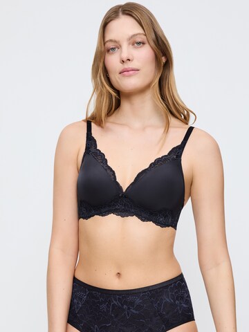 TRIUMPH T-shirt Bra ' Amourette Charm ' in Black: front