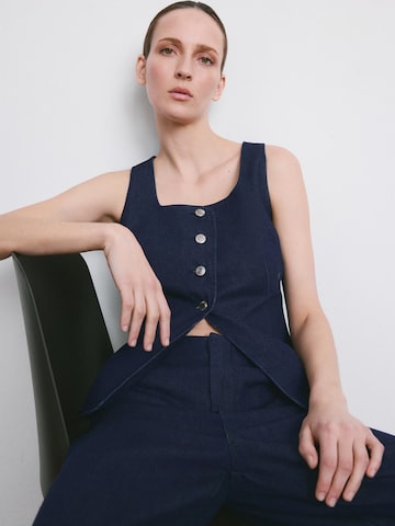 MANGO Bluzka 'AVERY' w kolorze niebieski