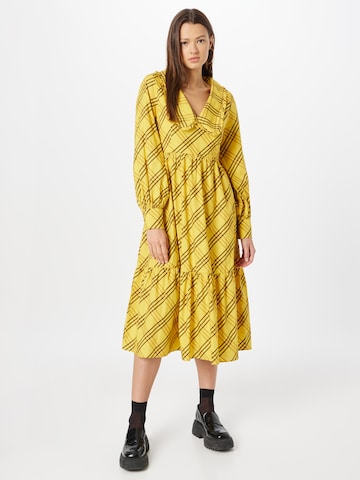 GLAMOROUS Платье-рубашка в Желтый: спереди