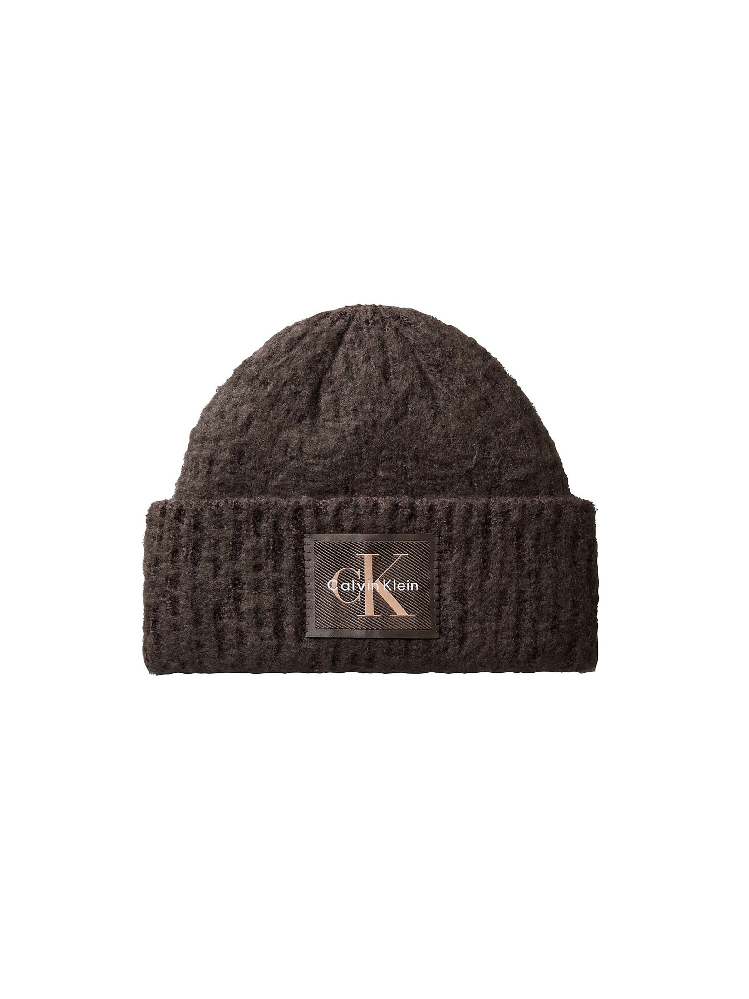 Calvin Klein Muts in Bruin: voorkant