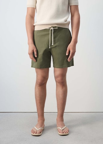 MANGO MAN Regular Shorts 'Rey' in Grün