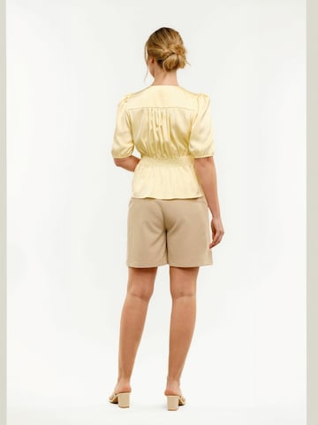 Liberte Essentiel - Camisa ' TIKI SS ' em amarelo