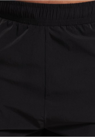 regular Pantaloni 'DefShop x European League of Football Rhein Fire' di European League of Football in nero