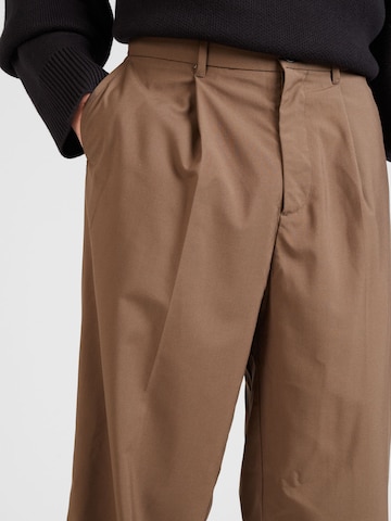 WEEKDAY Loose fit Pleat-Front Pants 'Uno' in Brown