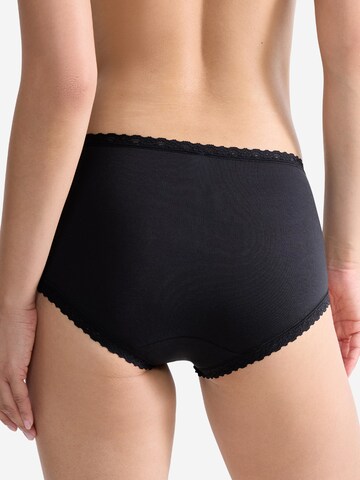 SLOGGI Slip '24/7 Cotton Lace' in Black