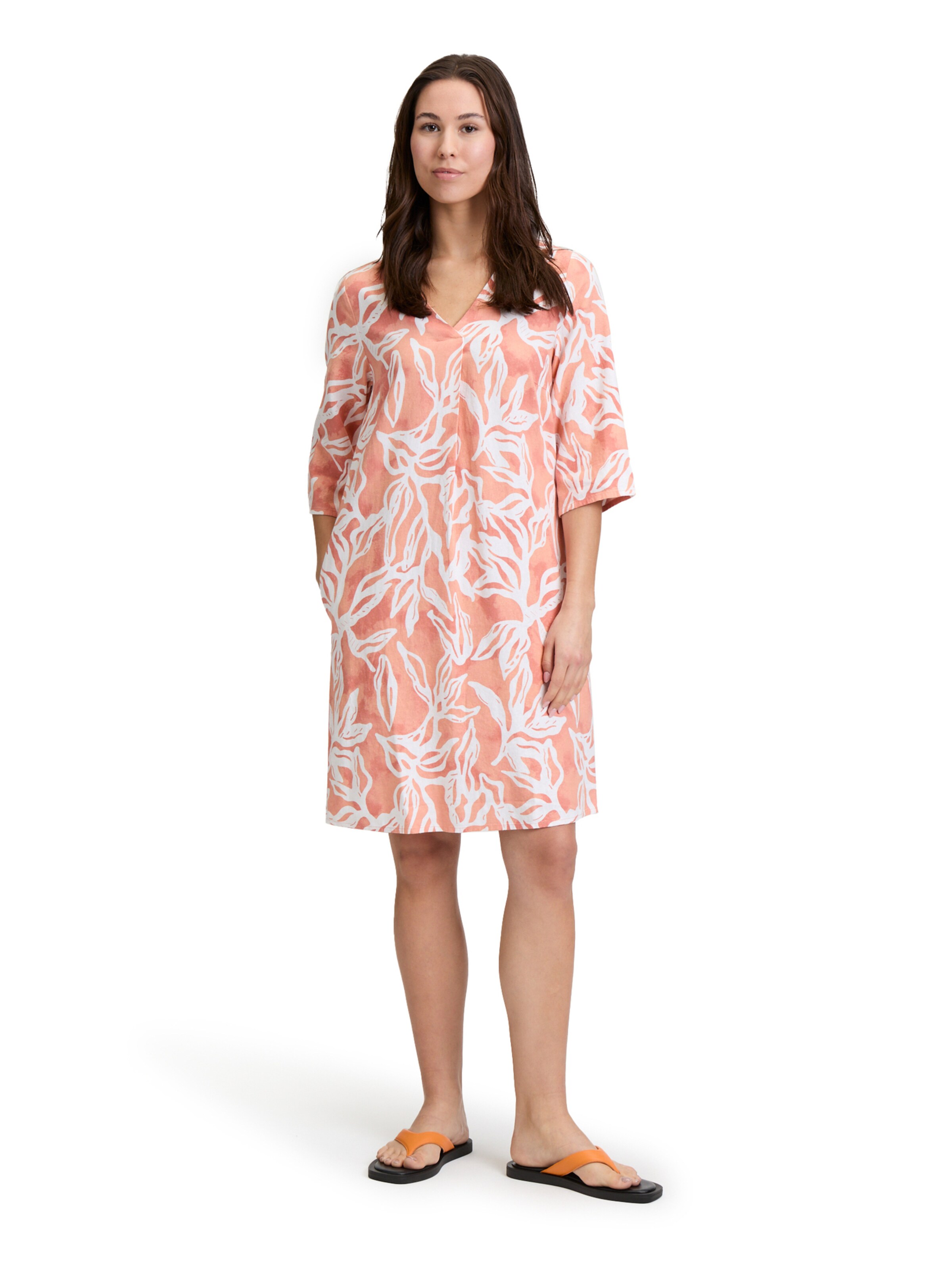 Abito di Cartoon in bianco