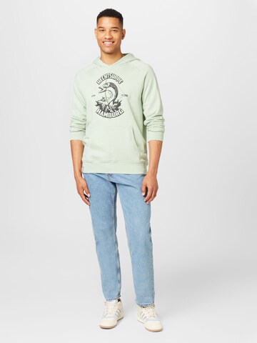 Derbe Sweatshirt 'Hechtsuppe' in Green